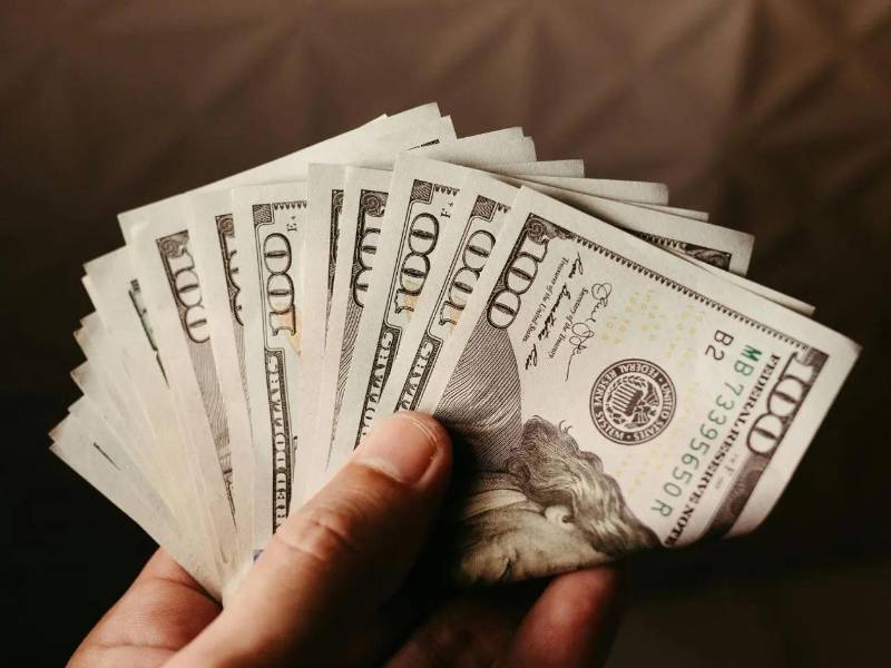 El monto de remesas recibida por Honduras ascendió a 11,105.7 millones de dólares de enero a noviembre de 2025.