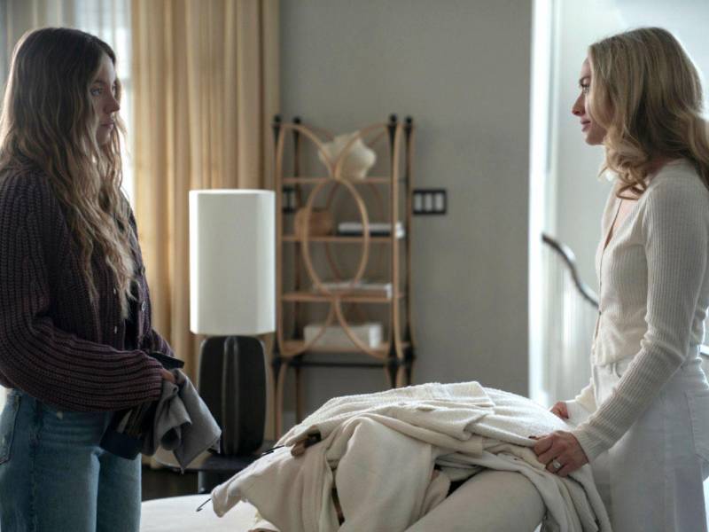 Las actriz Sydney Sweeney y Amanda Seyfried.