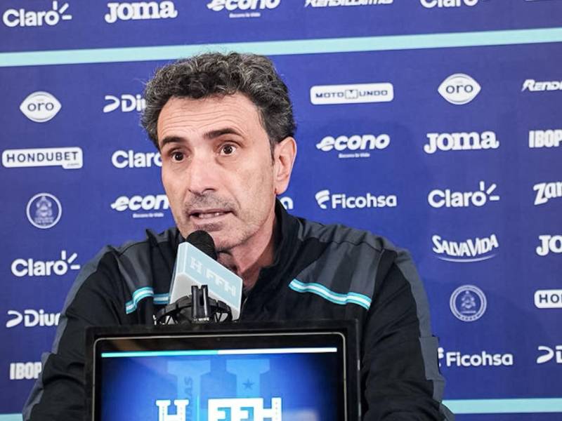 Molina destacó el crecimiento mostrado por el equipo en la concentración de marzo.
