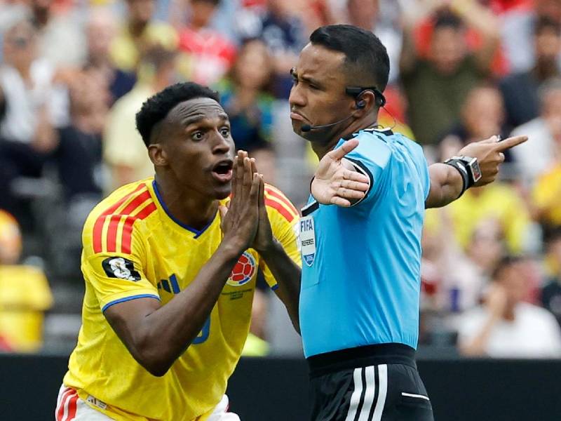 Iván Barton será el árbitro que impartirá justicia en la semifinal entre Francia y España. Esto dicen en redes tras su asignación.