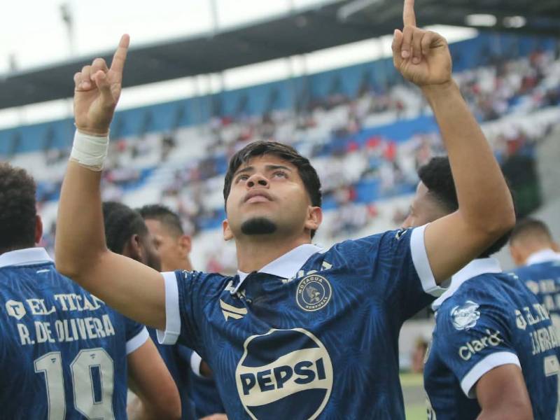 Clever Portillo marcó el primer gol del clásico capitalino.