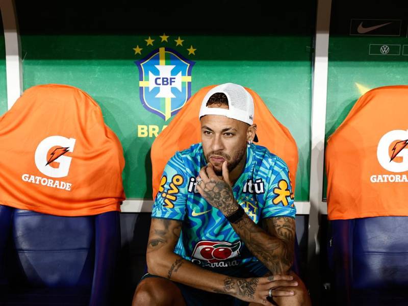 Neymar no entró en la convocatoria del amistoso Brasil vs Panamá por lesión. Sin embargo, estuvo presente apoyando a sus compañeros.