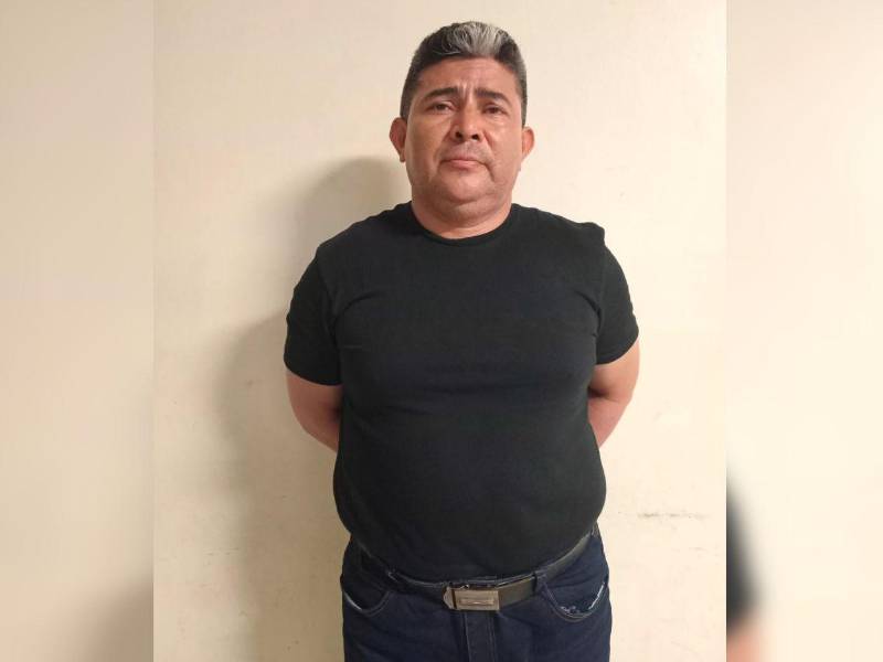 Momentos de la captura de José Clementino López Romero, de 49 años de edad.