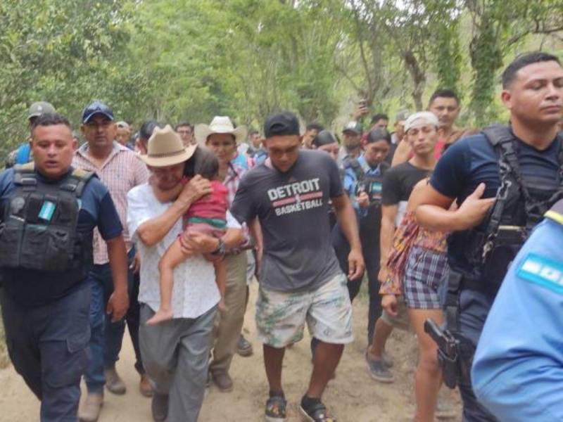 La pequeña Reyna Danesi cumplió más de 24 horas desaparecida en Sonaguera, sus padres clamaban para que apareciera sana y salva.