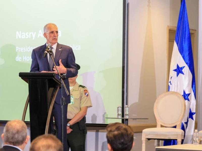 El mandatario Nasry Asfura asistió al Foro de Integración Energética del Triángulo Norte organizado por ThinkHUGE.