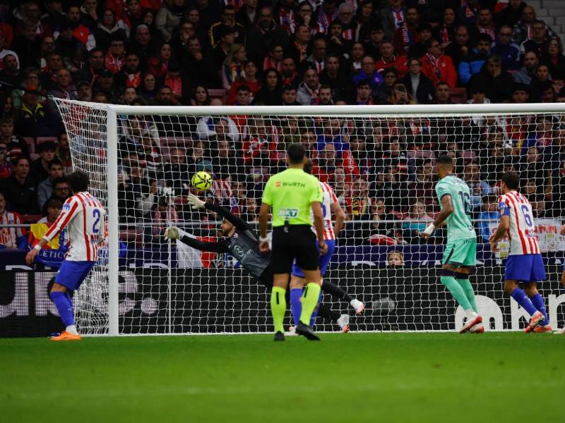 Levante y Kervin Arriaga sufren dura derrota ante Atlético de Madrid