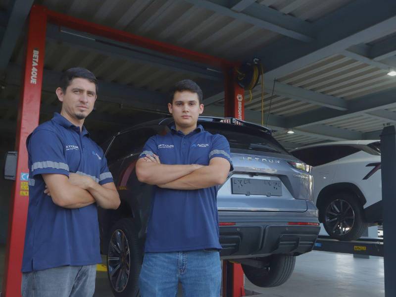 El taller especializado y el servicio postventa garantizan mantenimiento confiable, atención personalizada y respaldo técnico.