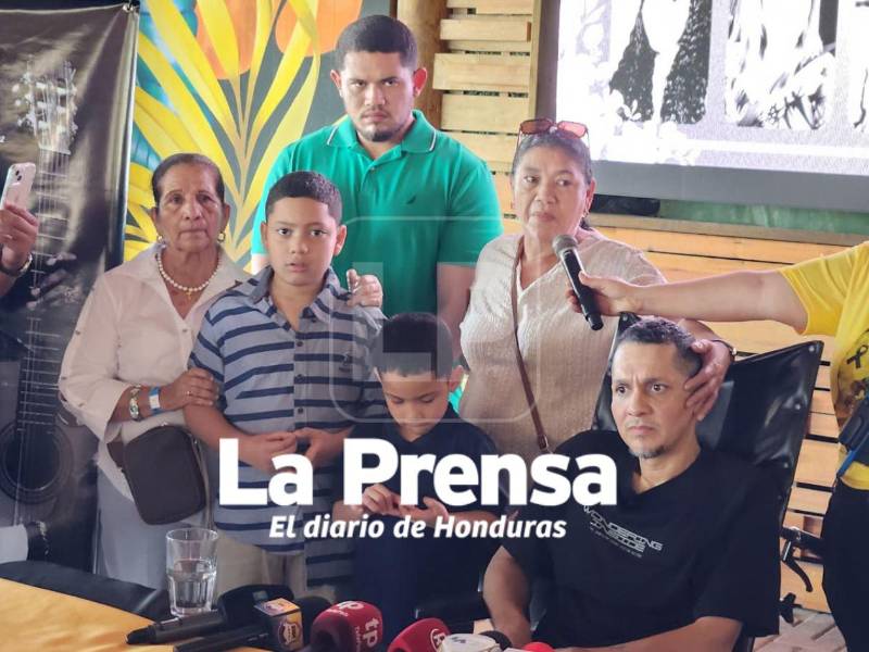 Familia de <b>Luis Mejía</b> acompaña en su relato en el el cierre del Aurelio Fest26.