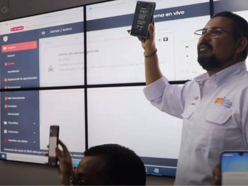 El SNE 911 envió mensajes de prueba a teléfonos celulares para verificar la cobertura, recepción y funcionamiento del nuevo sistema <b>Alertas HN</b>.