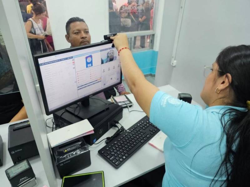 Honduras implementa declaración aduanera digital para agilizar el paso de viajeros y reforzar controles en Semana Santa.