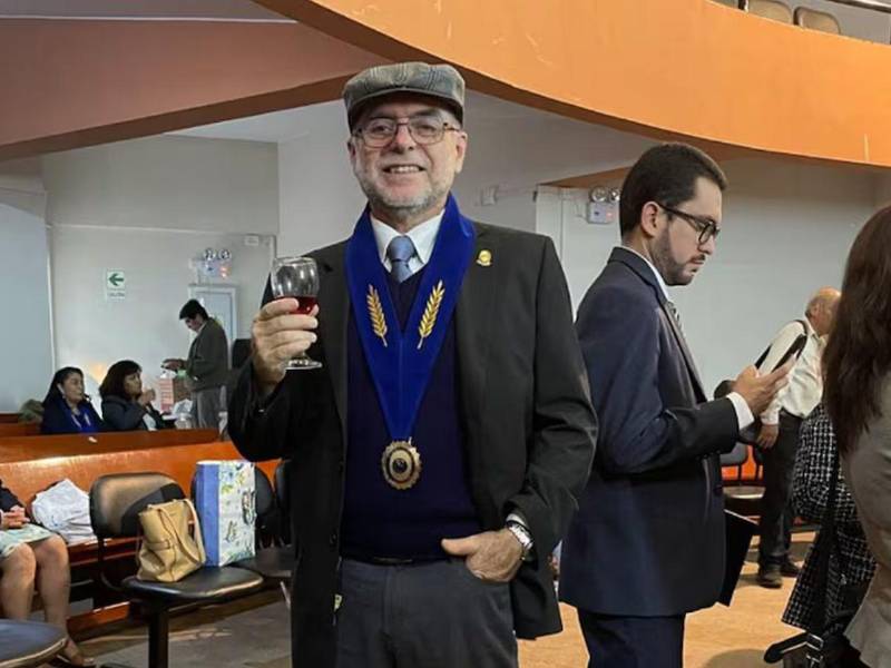 Escritor y candidato al Senado peruano Dante Castro Arrasco.