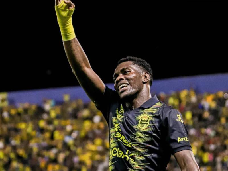 Dixon Ramírez del Real España ha sido llamado a la selección de Honduras.