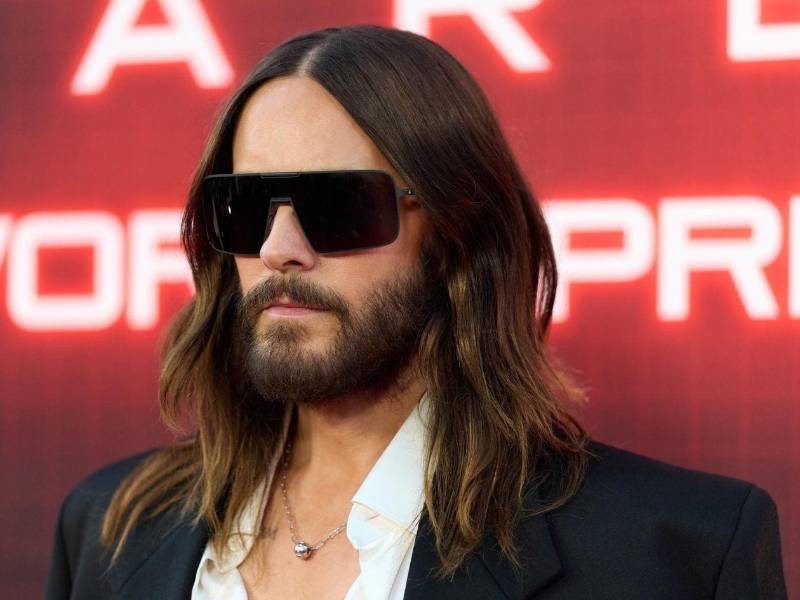Fotografía de archivo en la que se captó a actor y cantante estadounidense Jared Leto, a las afueras del Teatro Chino, en Los Ángeles, California, Estados Unidos.