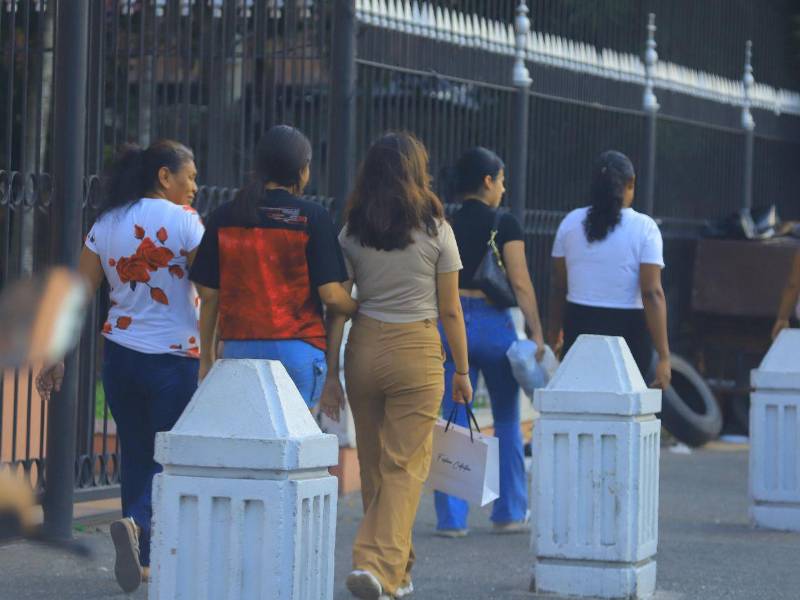 De más de medio millón de jóvenes en edades de 15 y 24 años que no estudian ni trabajan, alrededor del 44.8% corresponde a mujeres, según la Comisión Económica para América Latina y el Caribe (Cepal).