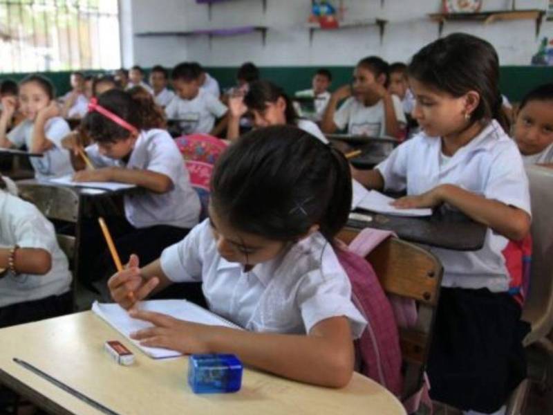 La jornada extendida que impulsa la Secretaría de Educación busca reforzar el aprendizaje.