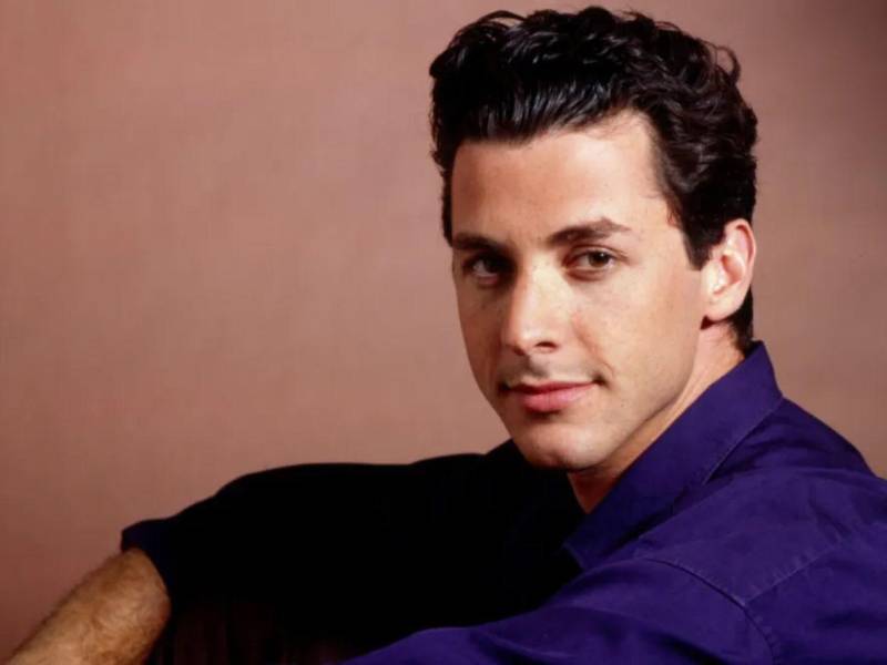 Así lucía el actor en su juventud.