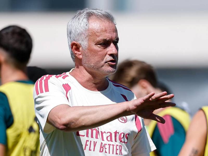 Prensa deportiva de España ha revelado el nombre de los futbolistas que Mourinho ya no quieren que siga formando parte del Real Madrid de cara a la próxima campaña.
