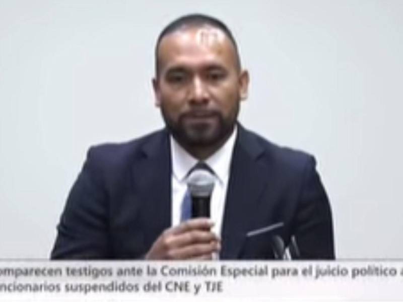 Marco Noé Martínez Pereira fue el primer testigo en comparecer durante la audiencia del juicio político contra Mario Morazán, Lourdes Mejía y Gabriel Gutiérrez.