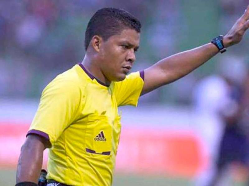 Armando Castro fue designado como árbitro central de la final de ida.