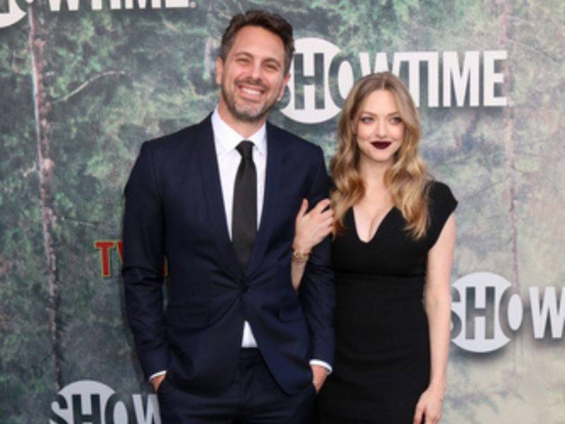 Amanda Seyfried y Thomas Sadoski se han separado tras nueve años de matrimonio, confirmaron la pareja a través de un comunicado en la revista PEOPLE.