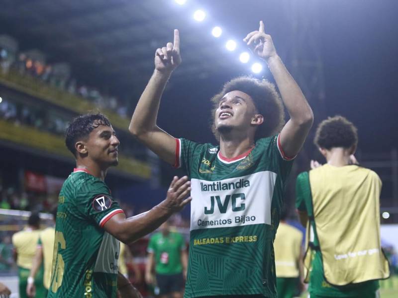 Javier Arriaga celebrando su gol para el 2-0 del Marathón ante Real Estelí.