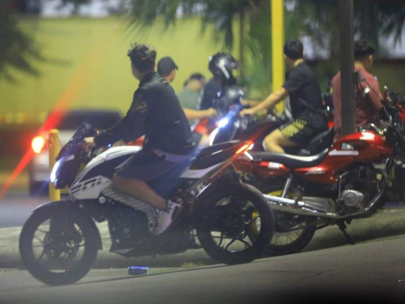 Los motociclistas se reúnen en una plaza en el bulevar del norte y desde ese lugar se desplazan a la 33 calle, en la zona sureste de la ciudad.