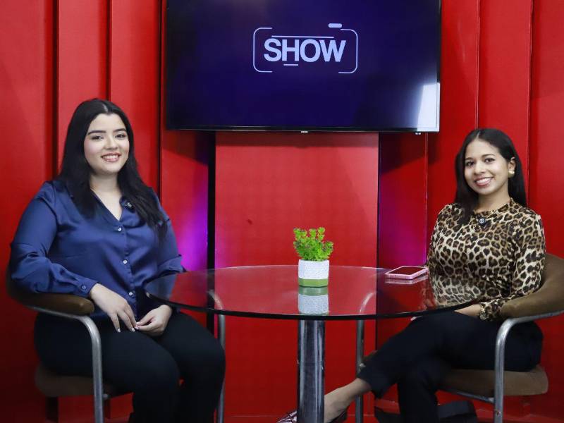 Katherine Turcios junto a la periodista Marisol Soto durante la entrevista realizada en San Pedro Sula.