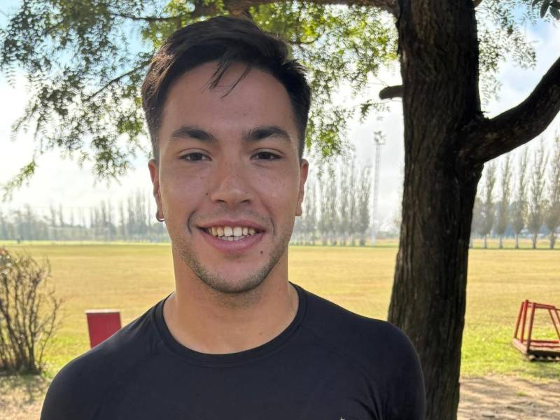 Famoso futbolista sorprendió en las últimas horas y fue tendencia tras declararse homosexual e inclusive presentó a su novio.