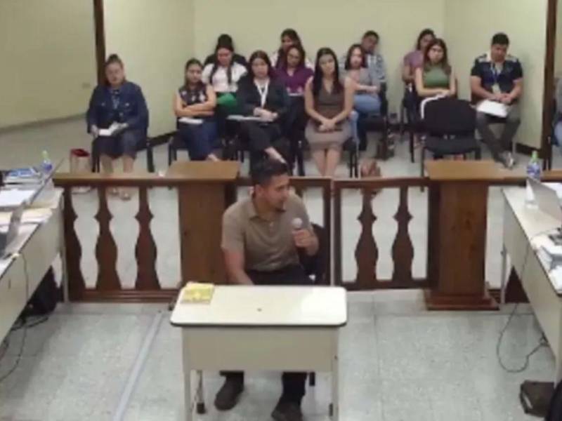 El proceso actual corresponde a una repetición del juicio contra el exagente de Policía Jarol Rolando Perdomo Sarmiento, ordenada por la Sala de lo Penal de la Corte Suprema de Justicia (CSJ).