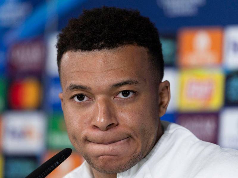 Kylian Mbappé dando declaraciones en conferncia de prensa previo al duelo por Champions League ante el Monaco.