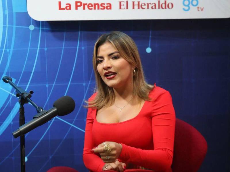 Sarahí Espinal forma parte de los nueve diputados integrantes de la comisión especial para el juicio político contra funcionarios del CNE y TJE.