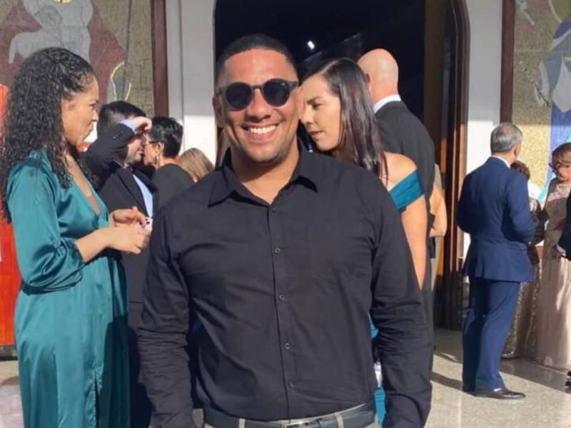 El fútbol costarricense se encuentra de luto tras la muerte del exfutbolista Gilberth Artavia Segura, quien falleció el domingo 6 de septiembre luego de disputar un partido de fútbol con amigos. El exjugador tenía 39 años y estaba a pocos días de cumplir 40.