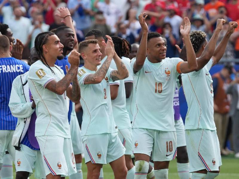 Mbappé y Dembélé lideraron el triunfo de Francia sobre Marruecos en cuartos de final.