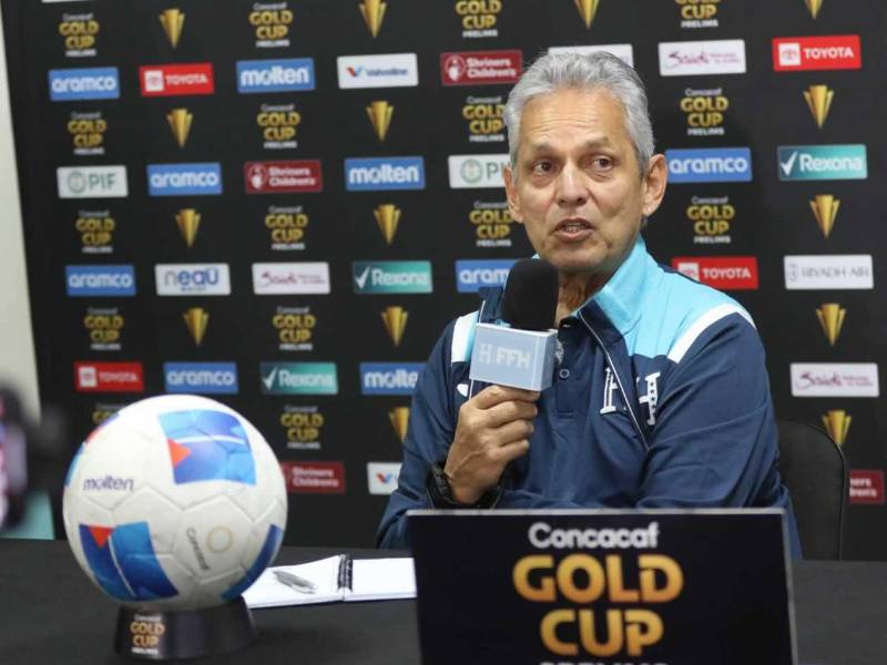 Reinaldo Rueda, en la conferencia de prensa previo al partido contra Bermudas.