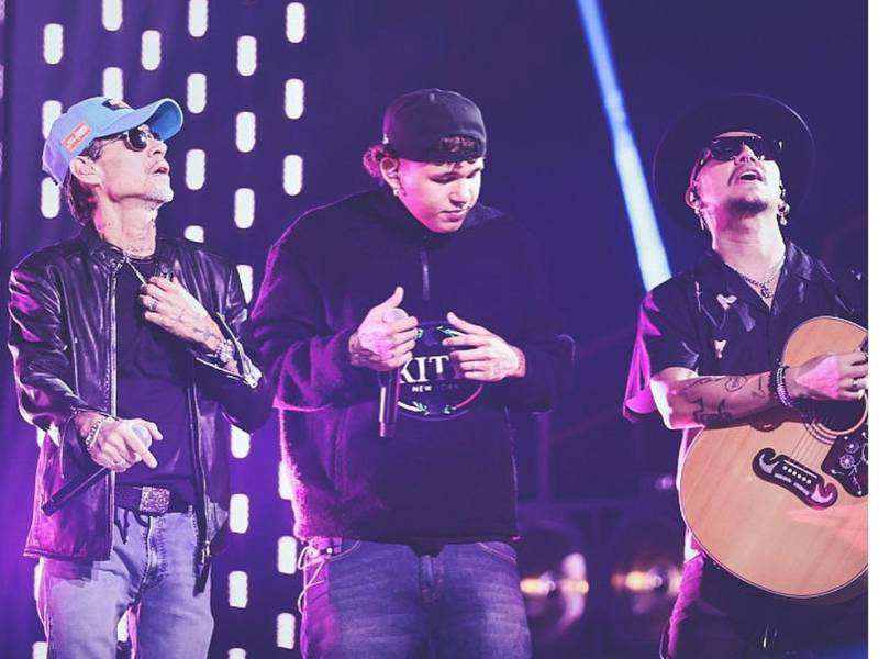 Marc Anthony, Beéle y uno de los tres integrantes de Piso 21 durante su participación.