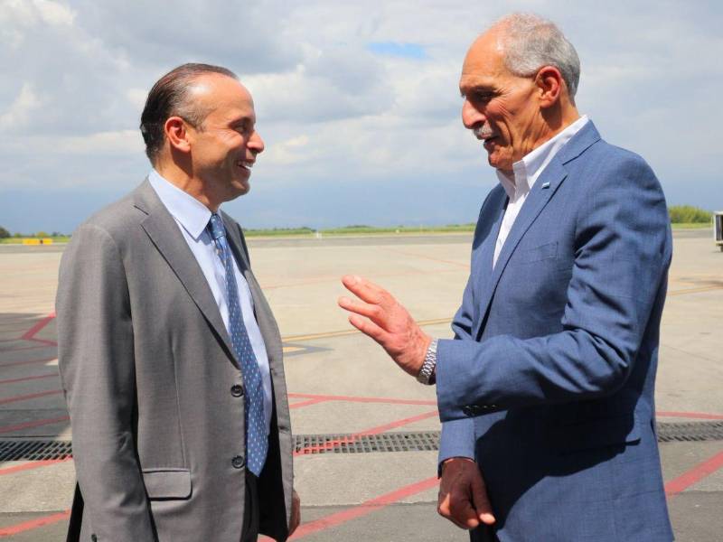 El presidente hondureño destacó que su participación en la investidura de Abelardo de la Espriella es una oportunidad para estrechar lazos de amistad entre ambas naciones.