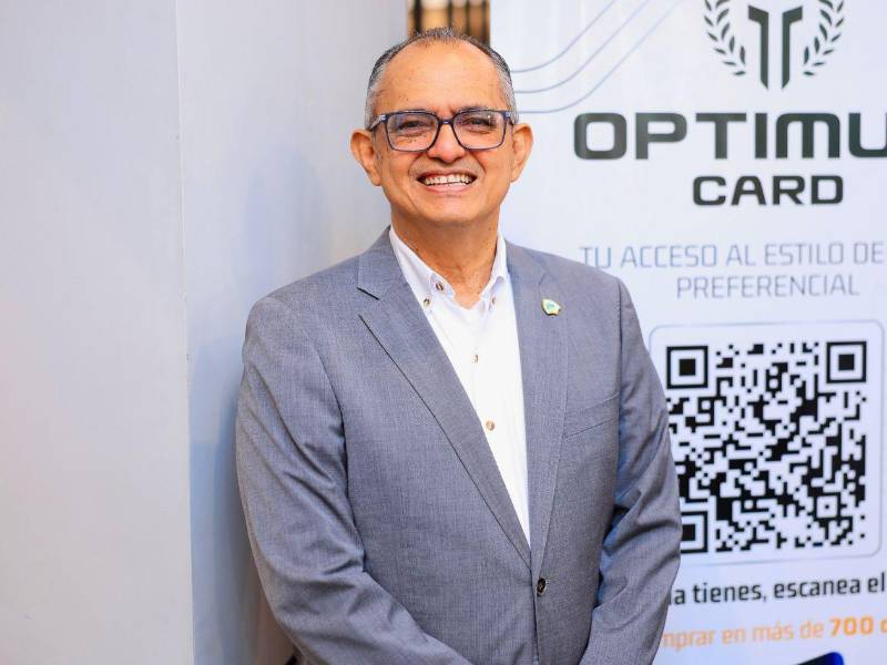 Javier Mejía, rector general de UTH, destacó que gracias a este convenio los jóvenes empleados en Grupo Comidas ahora tienen el privilegio de acceder a este beneficio educativo.