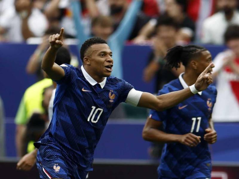 Kylian Mbappé ha marcado un doblete contra Irak.