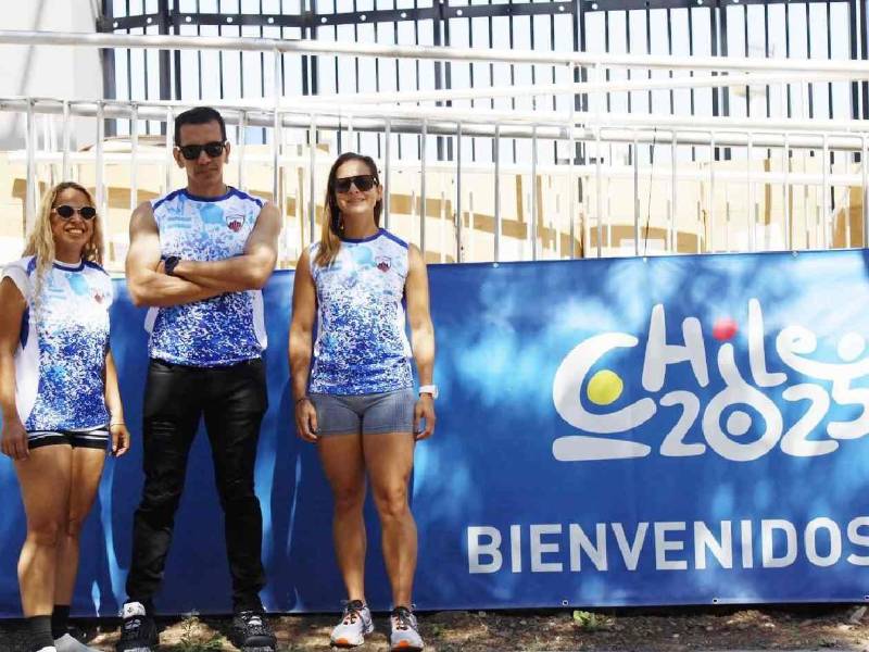 Diana Ivette Villatoro, Alan Bustillo y Andrea Hernández ganaron medallas en el Sudamericano Máster de Atletismo 2025 en Chile.