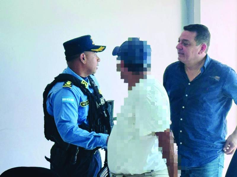 Tras el reporte del rapto del diputado suplente Mario Reyes, la Policía Nacional desplegó varios equipos hasta lograr el rescate del legislador y de sus dos acompañantes.