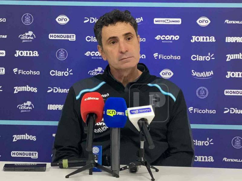 José Francisco Molina en conferencia de prensa previo a su debut en el amistoso ante Perú.