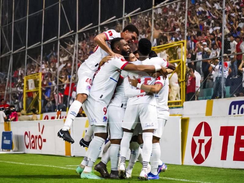 Real España y Olimpia miden sus fuerzas en la jornada 3 de las triangulares.