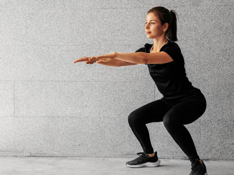 Mantener el control durante todo el movimiento resulta indispensable para prevenir lesiones.