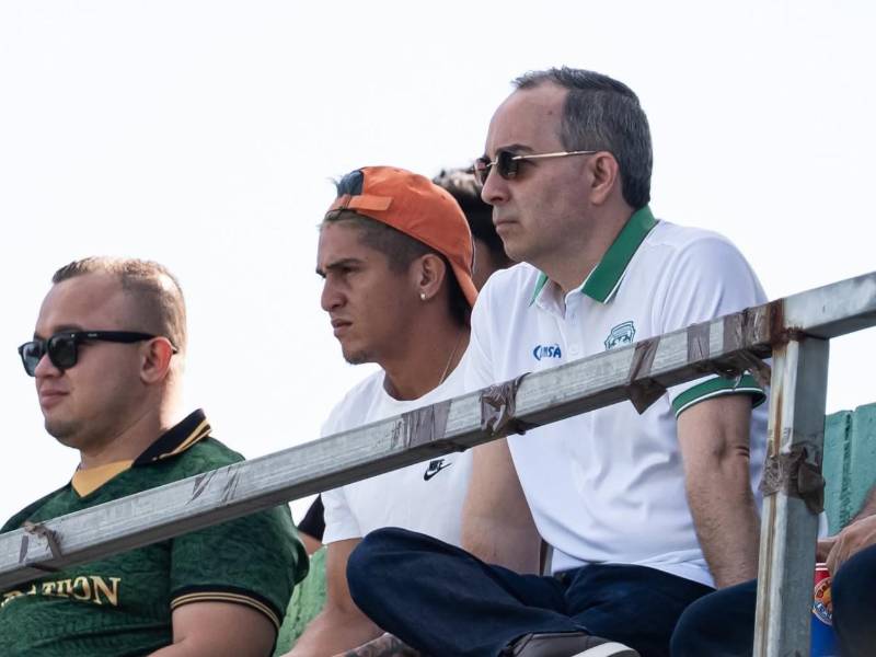 Daniel Otero observó en directo junto a Carlos Pérez la caída del Marathón ante Olancho FC.