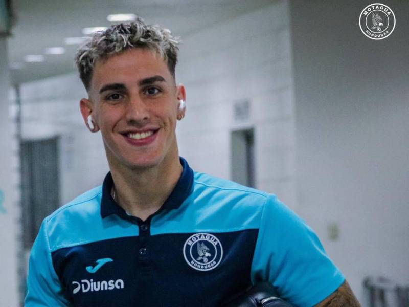 Rodrigo Auzmendi deja las filas del Motagua y jugará en su natal Argentina.
