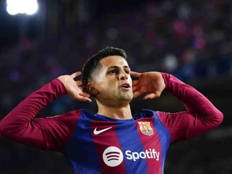 Joao Cancelo vuelve a las filas del FC Barcelona.