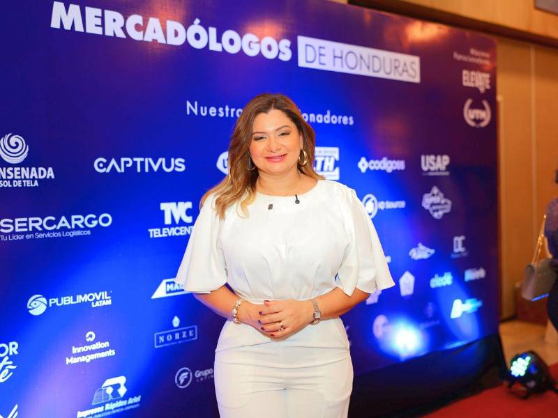 Máster Emma Mejía Valladares, directora nacional de Mercadeo de UTH y CEO de Elevate Hub, afirmó que la carrera de Mercadeo es vista como la carrera del futuro, especialmente por su adaptabilidad a las nuevas generaciones y tecnologías emergentes.
