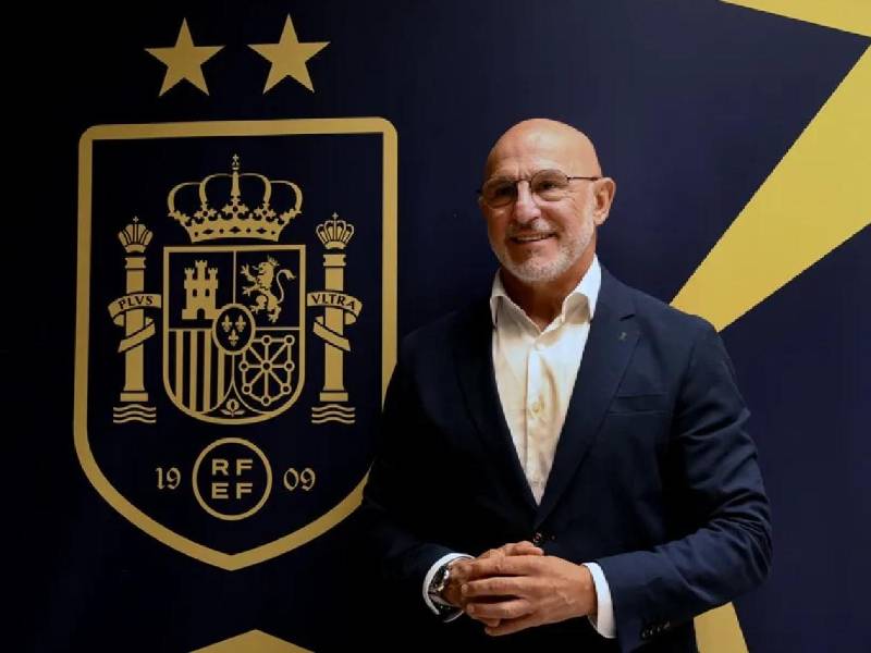 Luis de la Fuente fue renovado como entrenador de España tras el título del Mundial 2026.