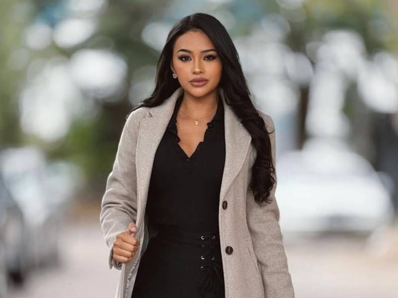 La presentadora de televisión hondureña Kennia Mondragón contestó a una consulta de uno de sus seguidores en redes sociales, quien le preguntó: ¿Cómo vamos con el Miss Honduras?, ante lo cual ella contestó sin titubeos.