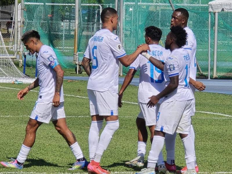 Carlos 'Zapatilla' Mejía obró el disparo que terminó en autogol para el triunfo de Honduras en Islas Caimán.